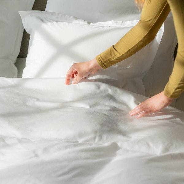 CURA Satina White 80x80 Pillowcase